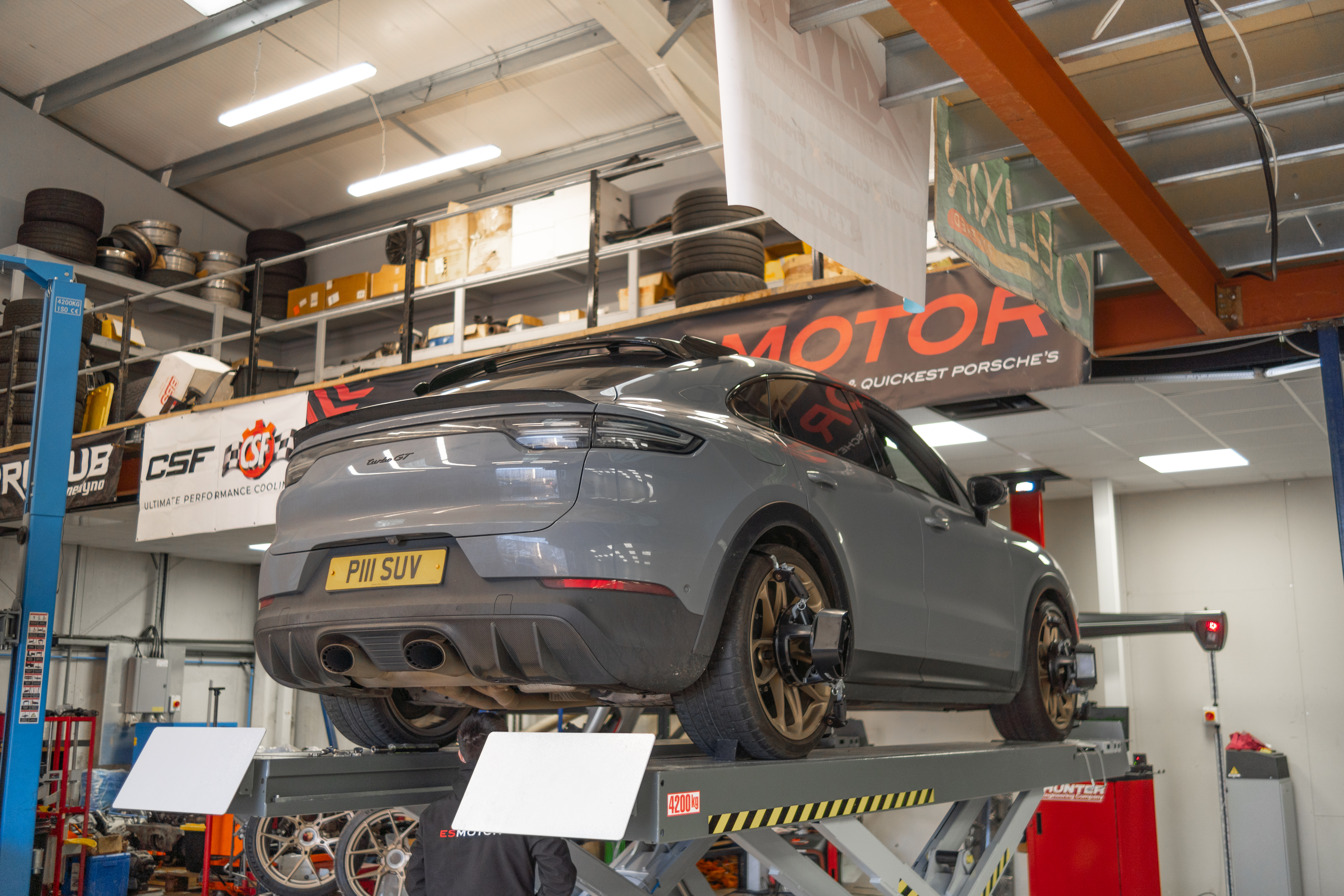 Porsche 992 Turbo S 1700hp undergoing inspection