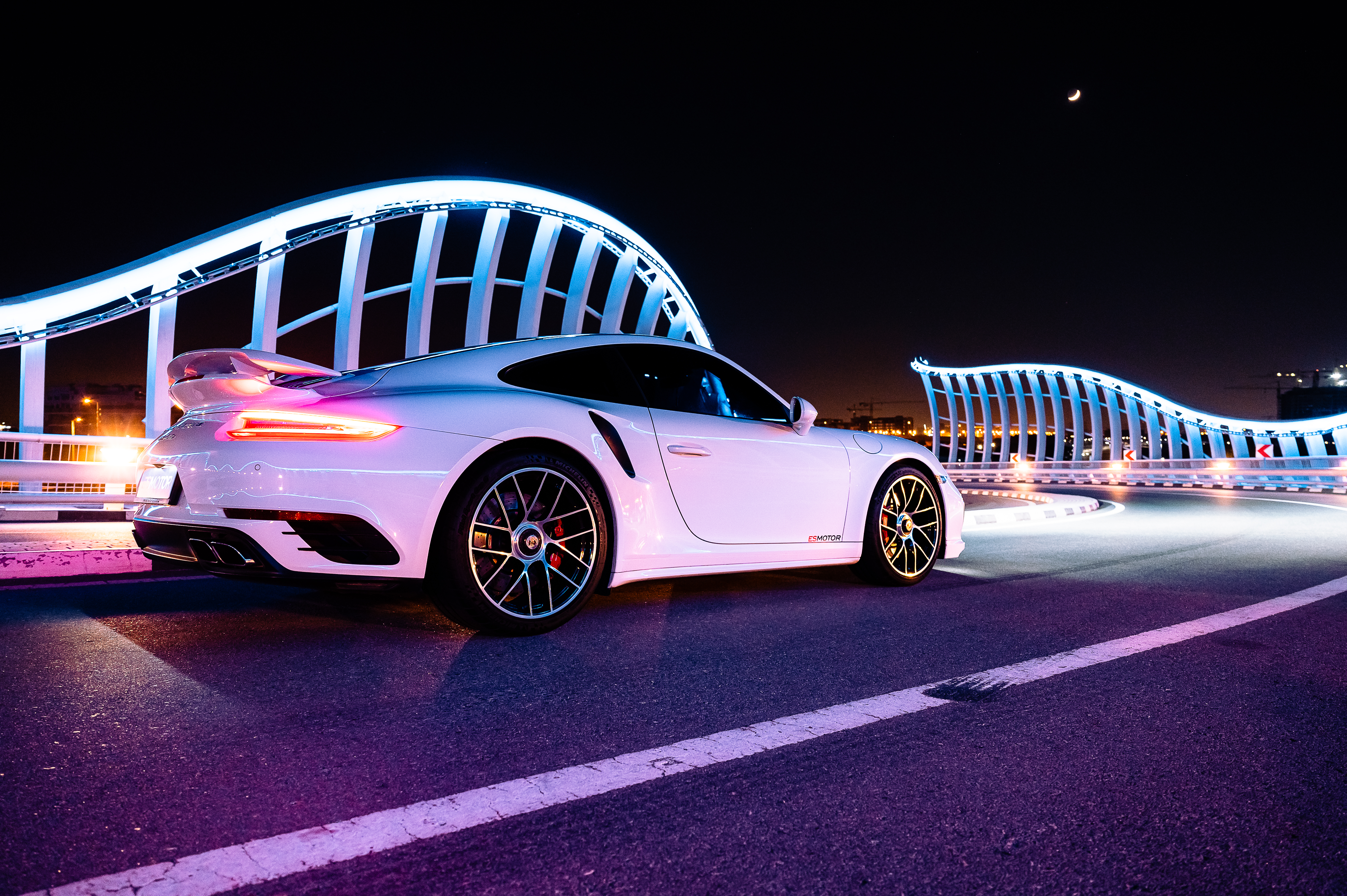 Premium engine and brake fluids for Porsche