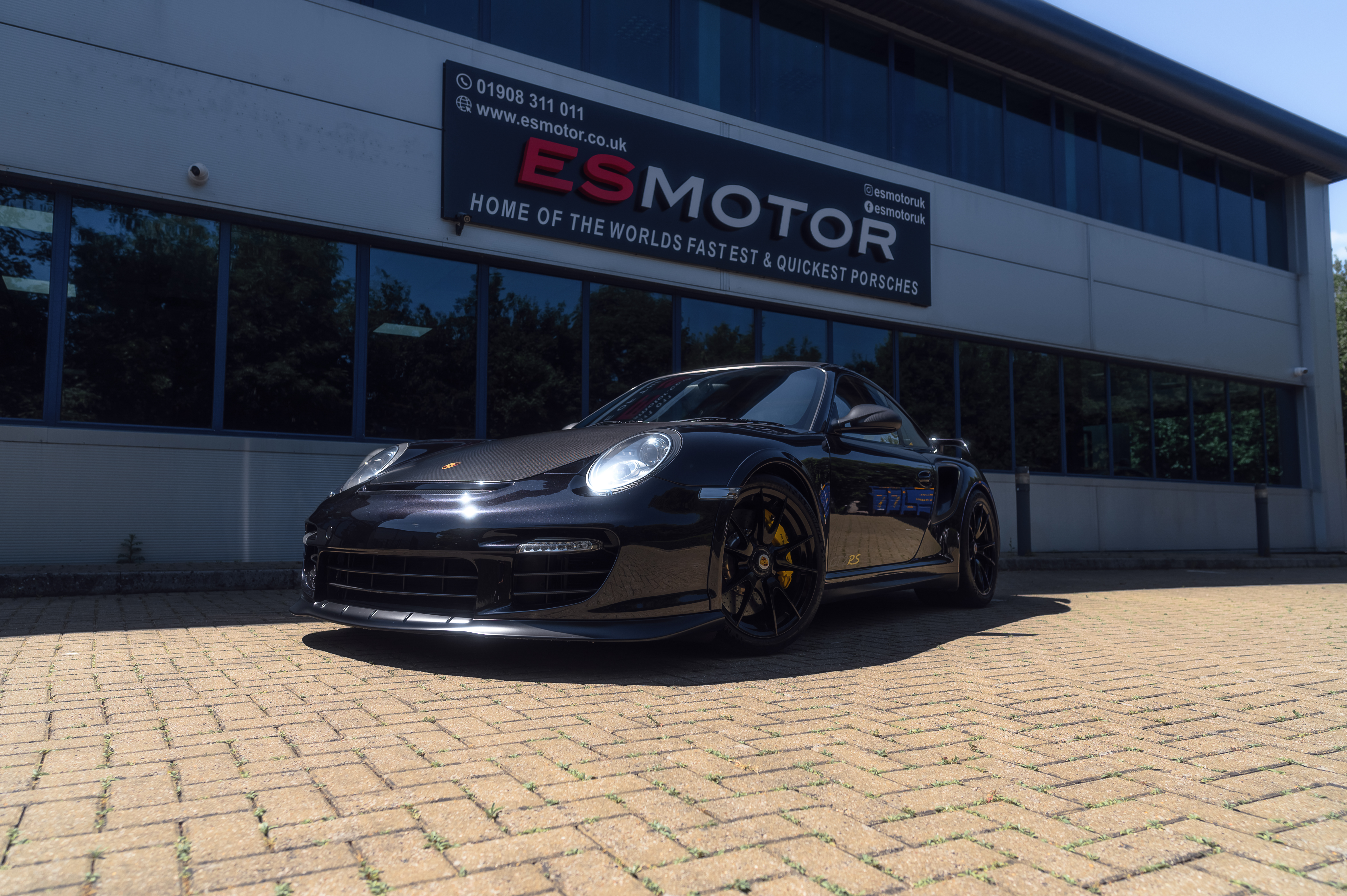 ES Motors approach to daily driving a modified turbo Porsche