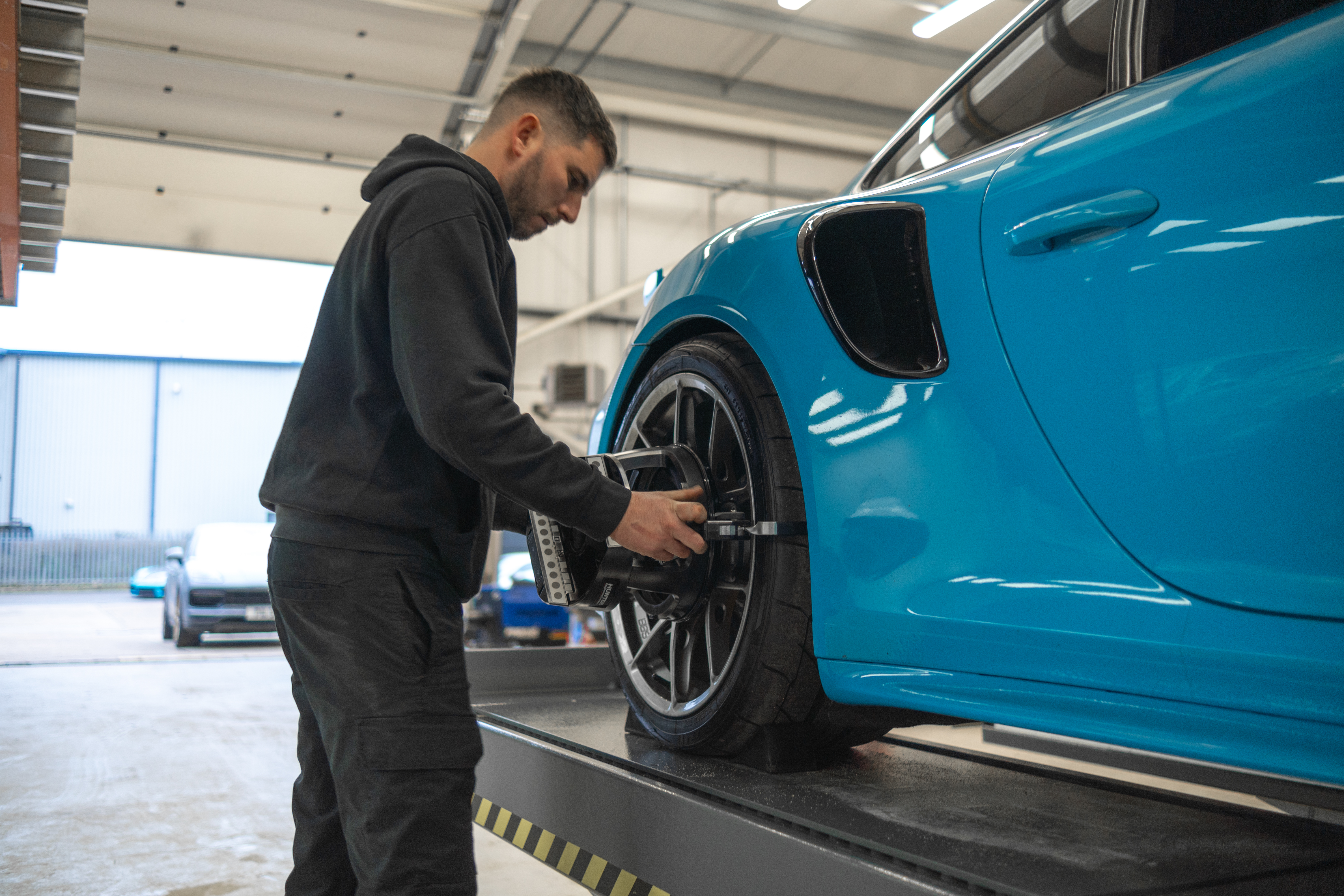 ES Motors transmission fluid temperature management for turbo Porsche