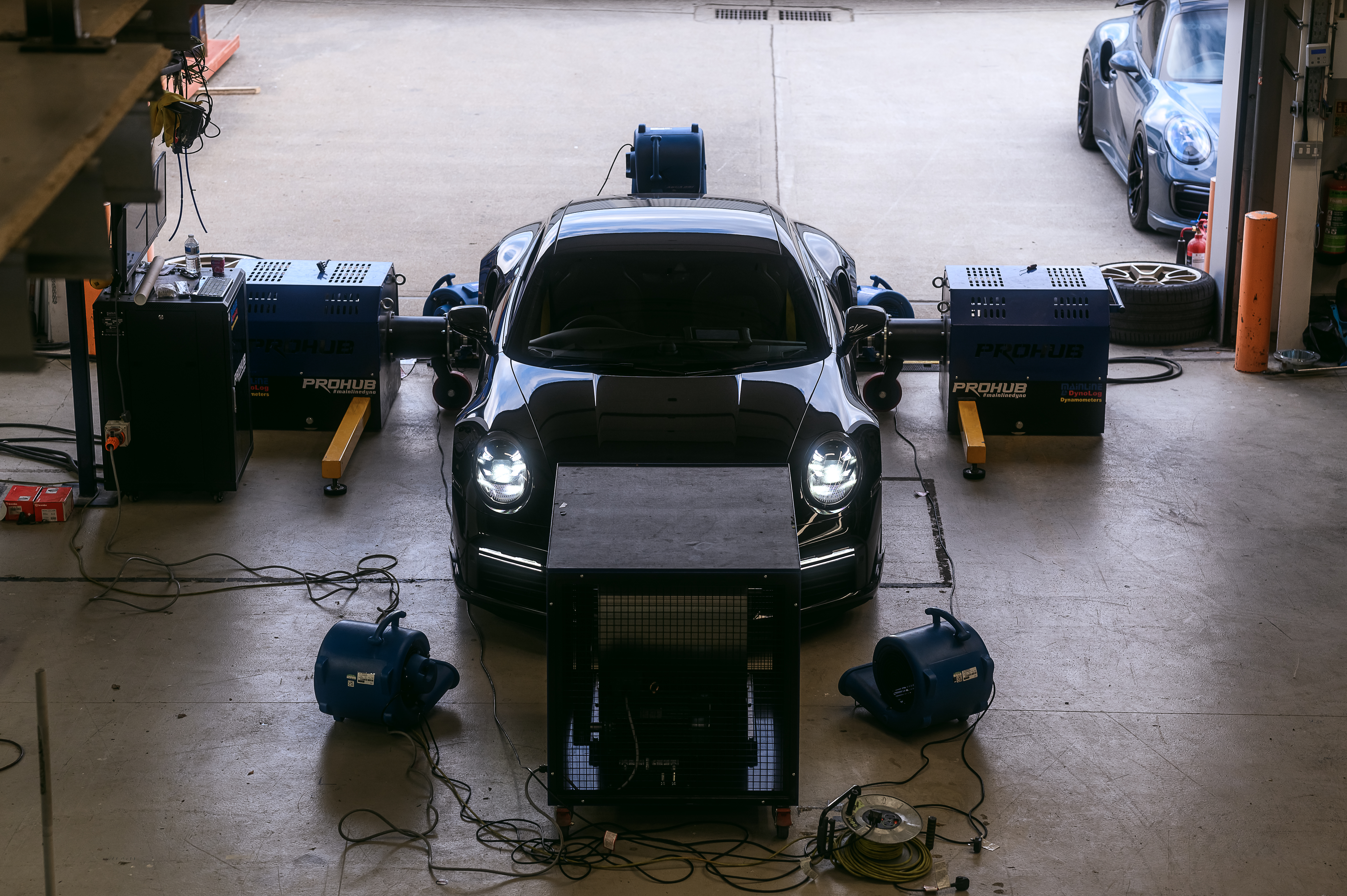 Track-focused turbo Porsche cooling and braking setup