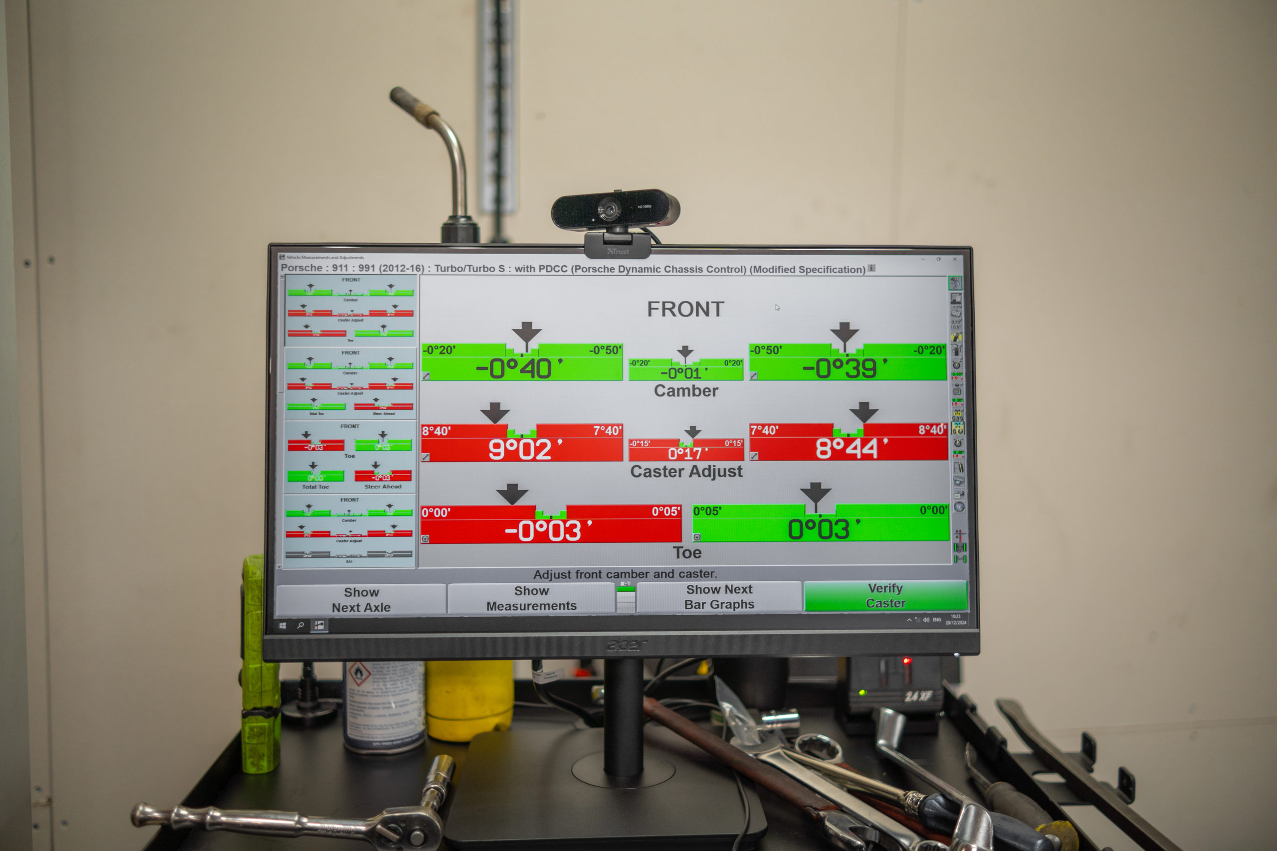 Data acquisition and lap timing system for high performance turbo Porsche