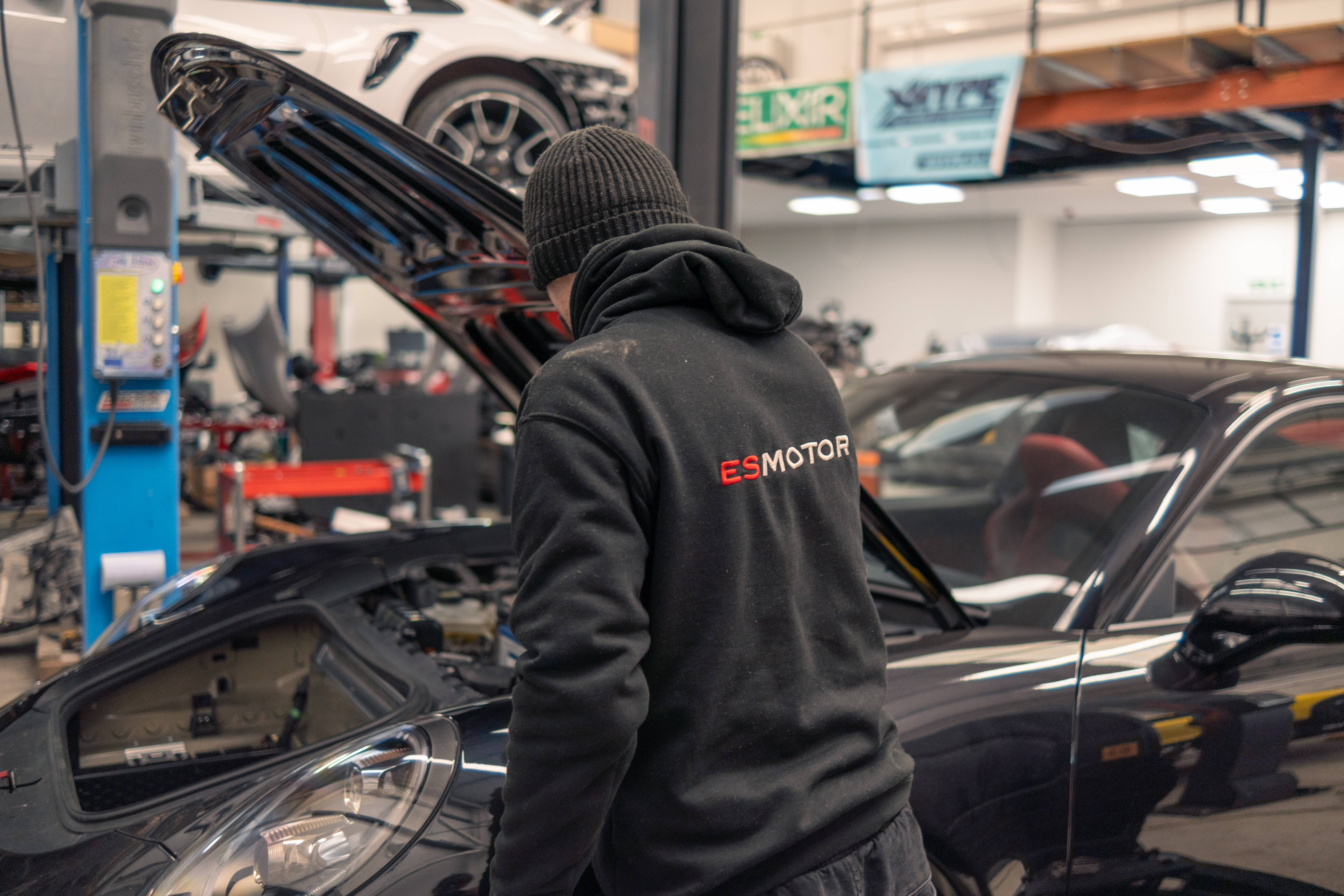 High flow fuel pump wiring upgrade for high power Porsche build
